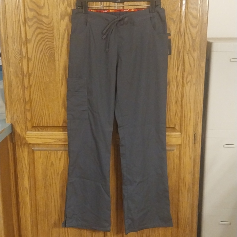 Dickies NWT Women's EDS Signature Fit Cargo Scrub Pant Size Small Gray